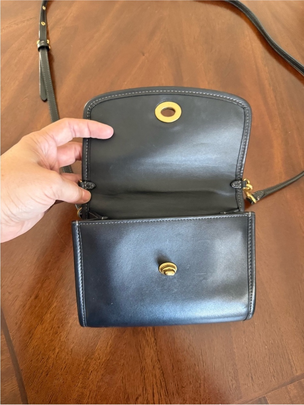 Coach Kip Turnlock Crossbody
Handbag in Black - Picture 2 of 4
